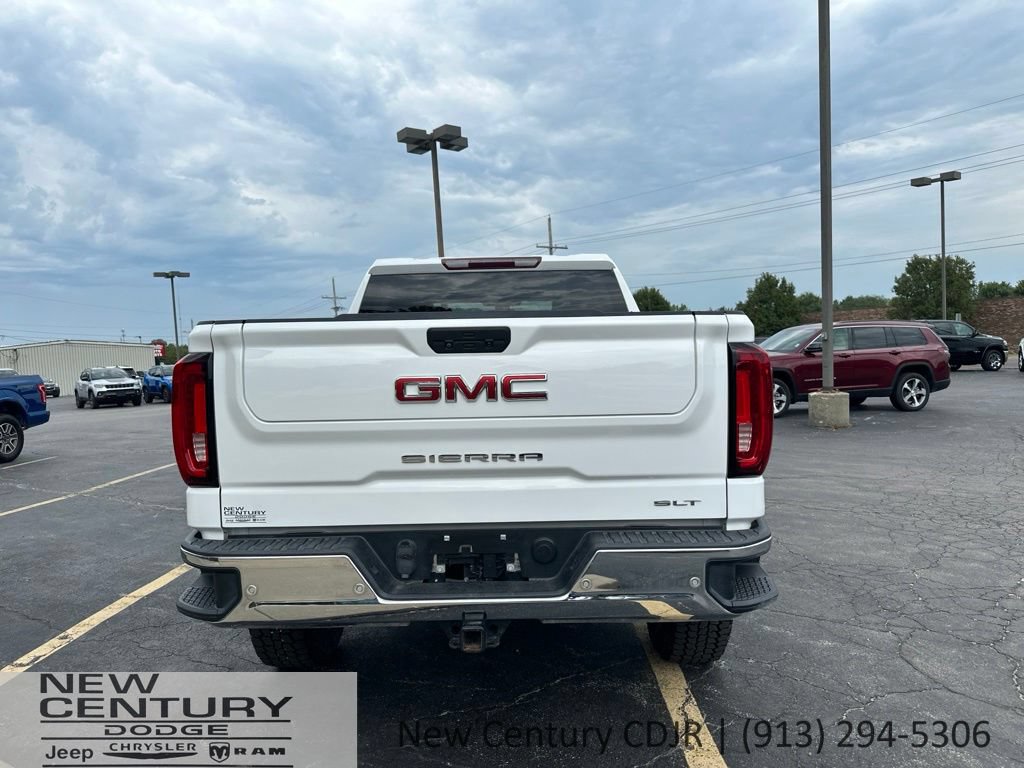 Used 2020 GMC Sierra 1500 SLT w/ Driver Alert Package II AWD/4WD image 4