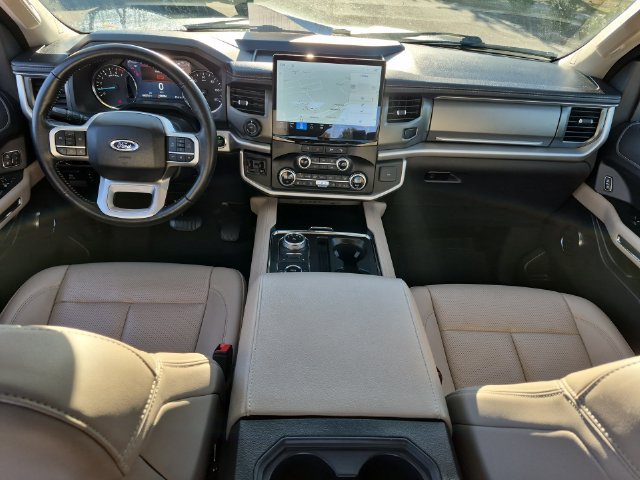 Used 2024 Ford Expedition XLT AWD/4WD image 34