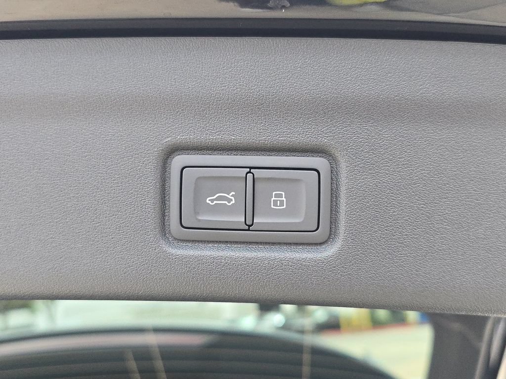 New 2027 Audi Q6 e-tron Premium Plus AWD/4WD image 13