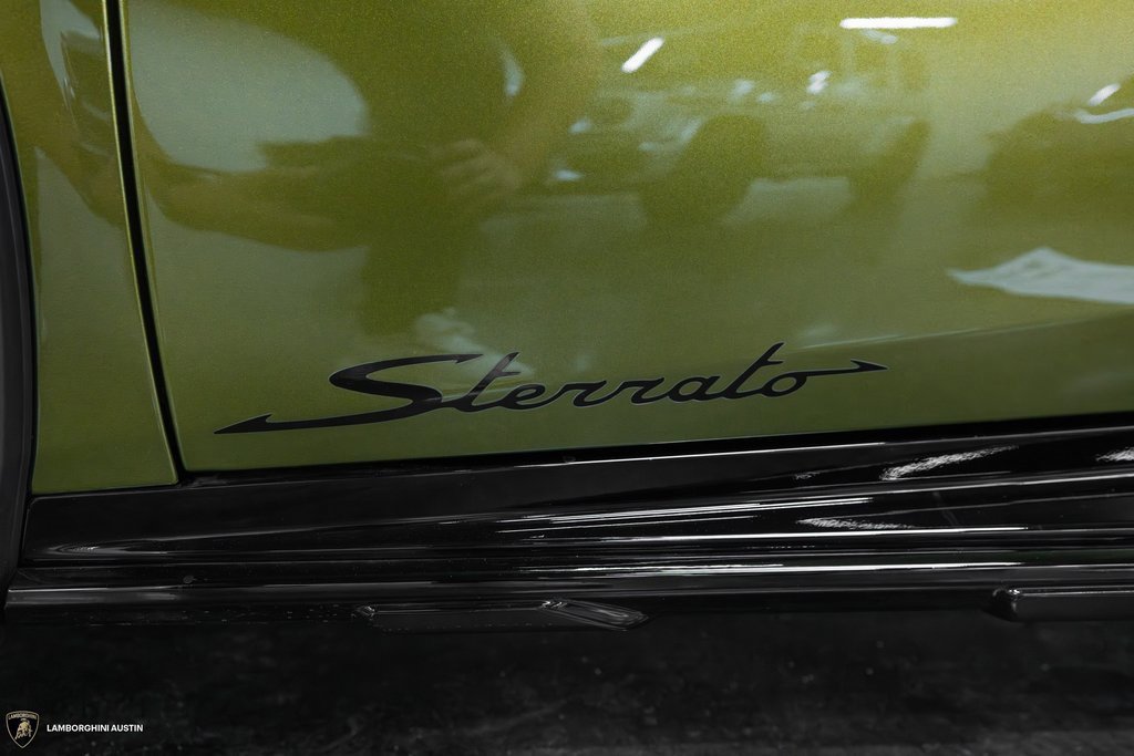 Used 2024 Lamborghini Huracan Sterrato image 7