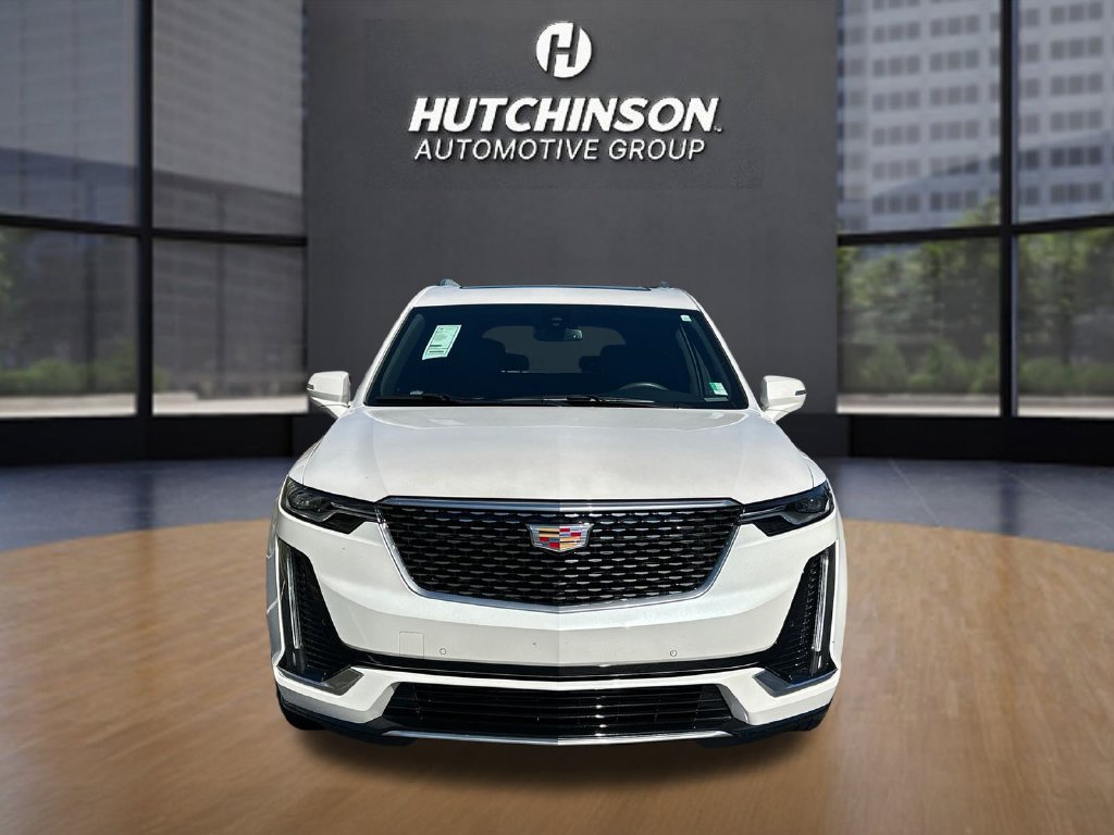 Certified 2025 Cadillac XT6 Luxury FWD image 2