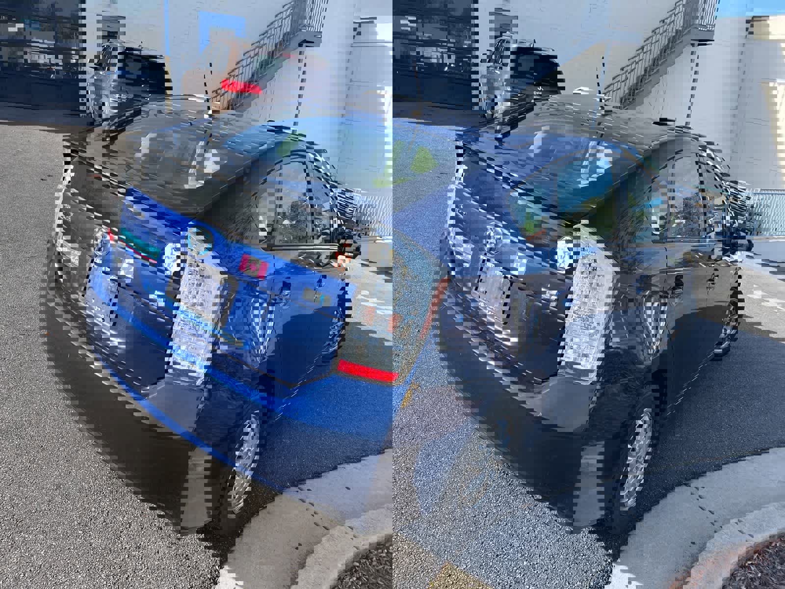 Used 2011 Toyota Prius Five image 10