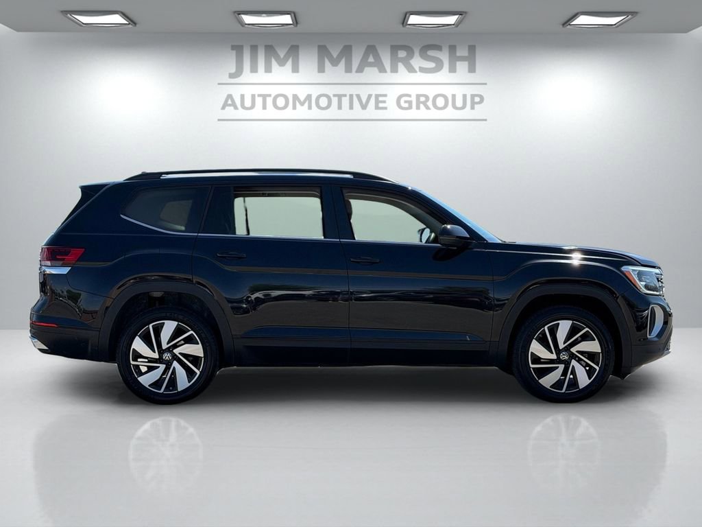 Used 2025 Volkswagen Atlas SE AWD/4WD image 8