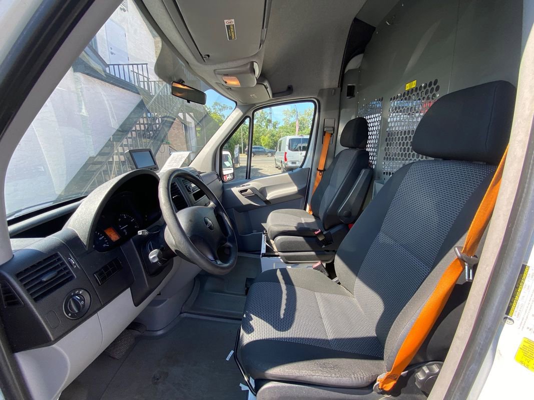 Used 2013 Freightliner Sprinter 3500 image 13