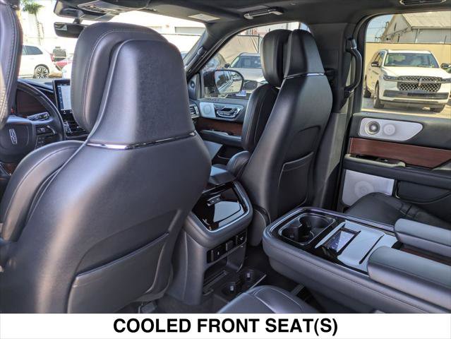 Used 2023 Lincoln Navigator Reserve image 25