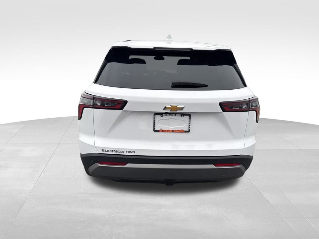 Used 2025 Chevrolet Equinox LT image 4