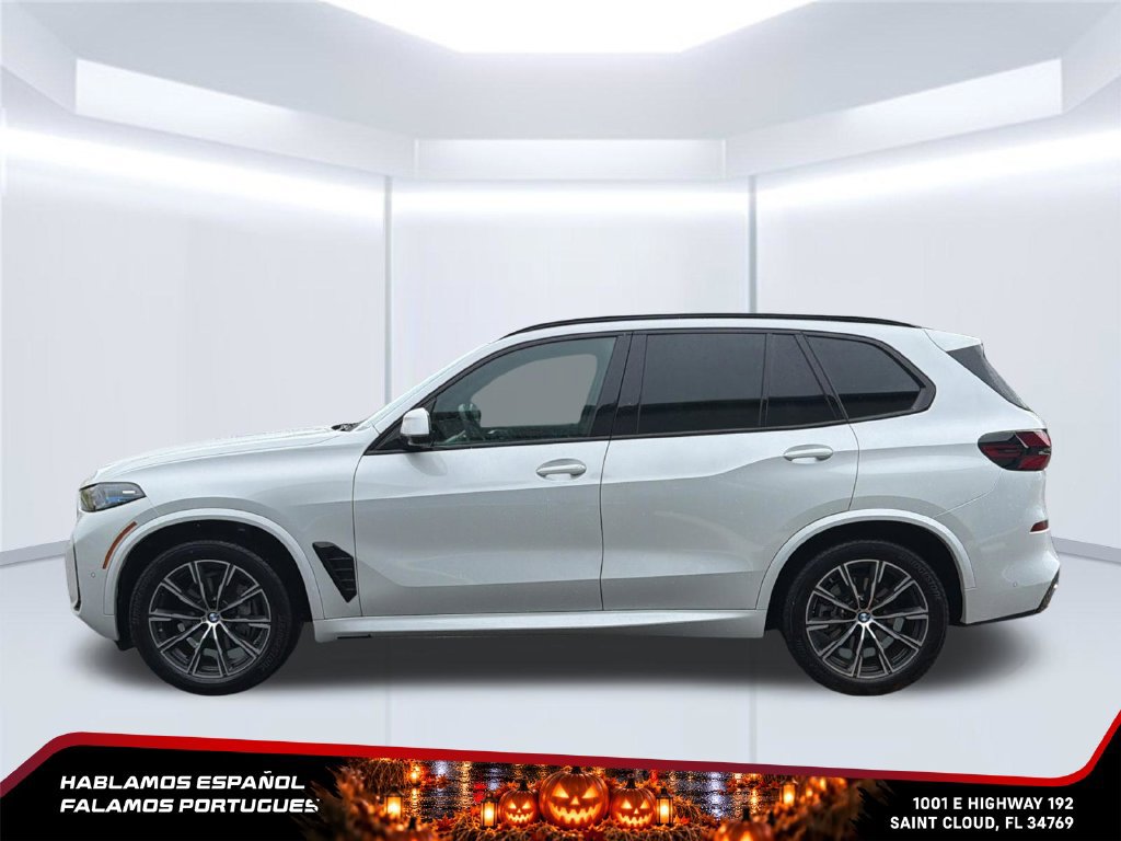Used 2024 BMW X5 xDrive40i w/ M Sport Package AWD/4WD image 3