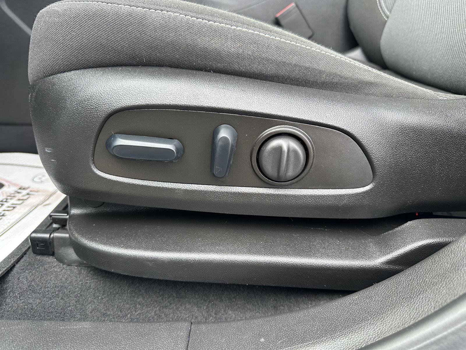 Used 2023 Chevrolet Blazer LT w/ Driver Confidence Package image 26