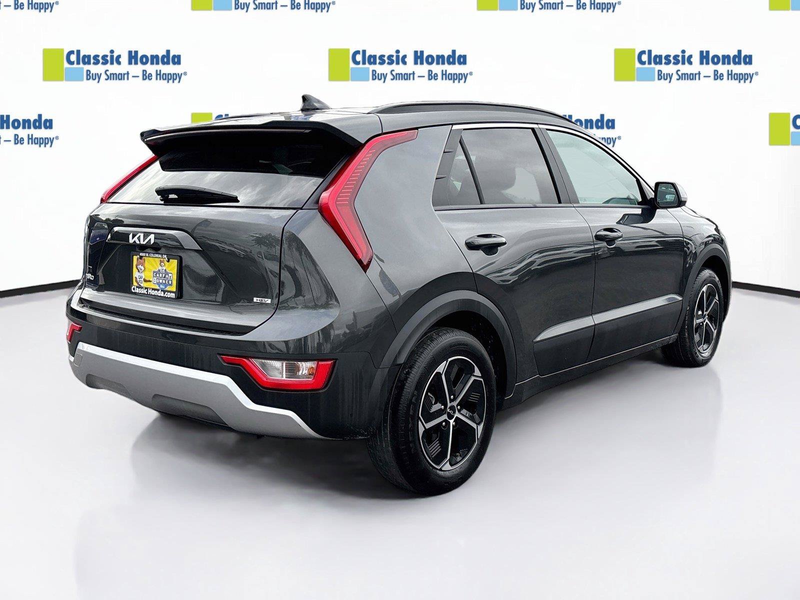 Used 2025 Kia Niro LX FWD image 8