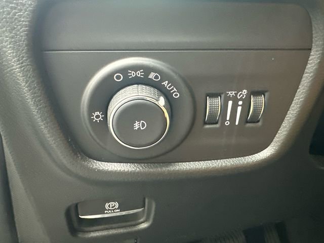 Used 2024 Jeep Grand Cherokee Summit image 29