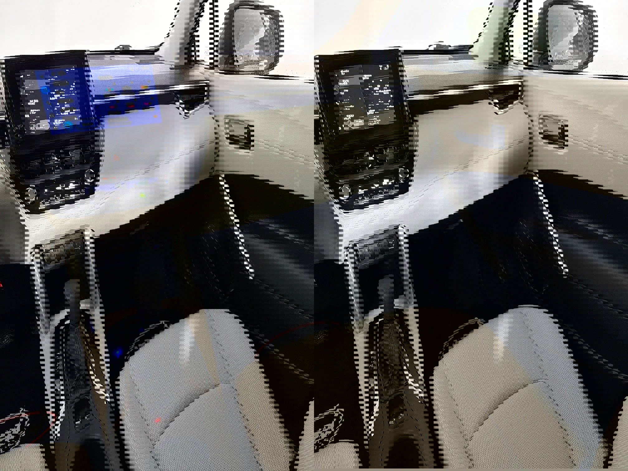 Used 2024 Toyota Corolla Cross L image 28