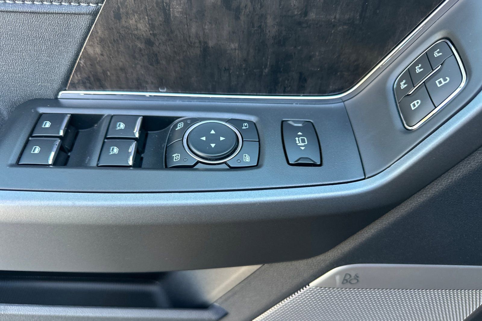 New 2026 Ford F250 Lariat w/ Black Appearance Package image 10