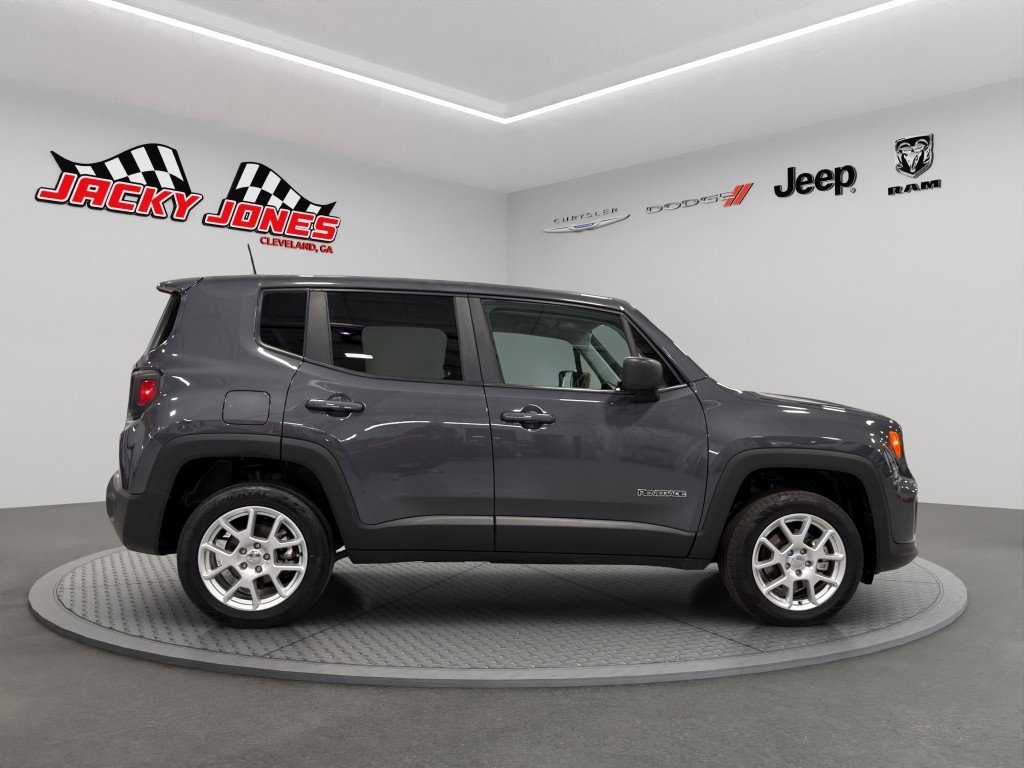 Used 2023 Jeep Renegade Latitude image 10