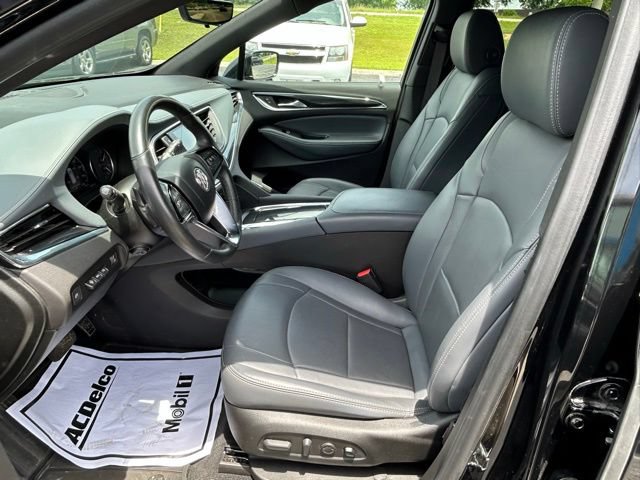 Used 2023 Buick Enclave Premium w/ Experience Buick Package FWD image 9