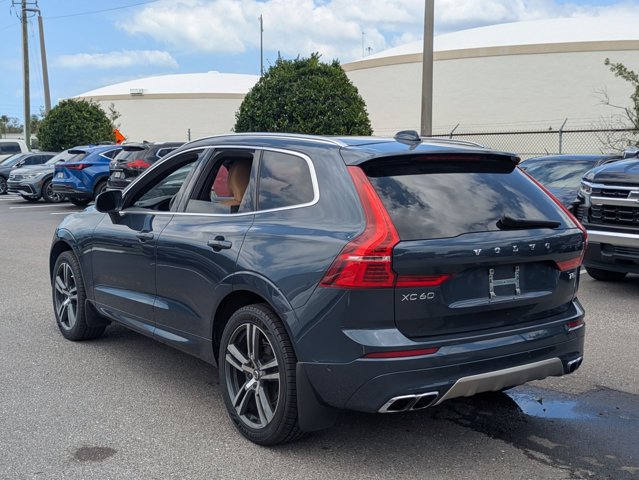 Used 2019 Volvo XC60 T5 Momentum w/ Multimedia Package image 7