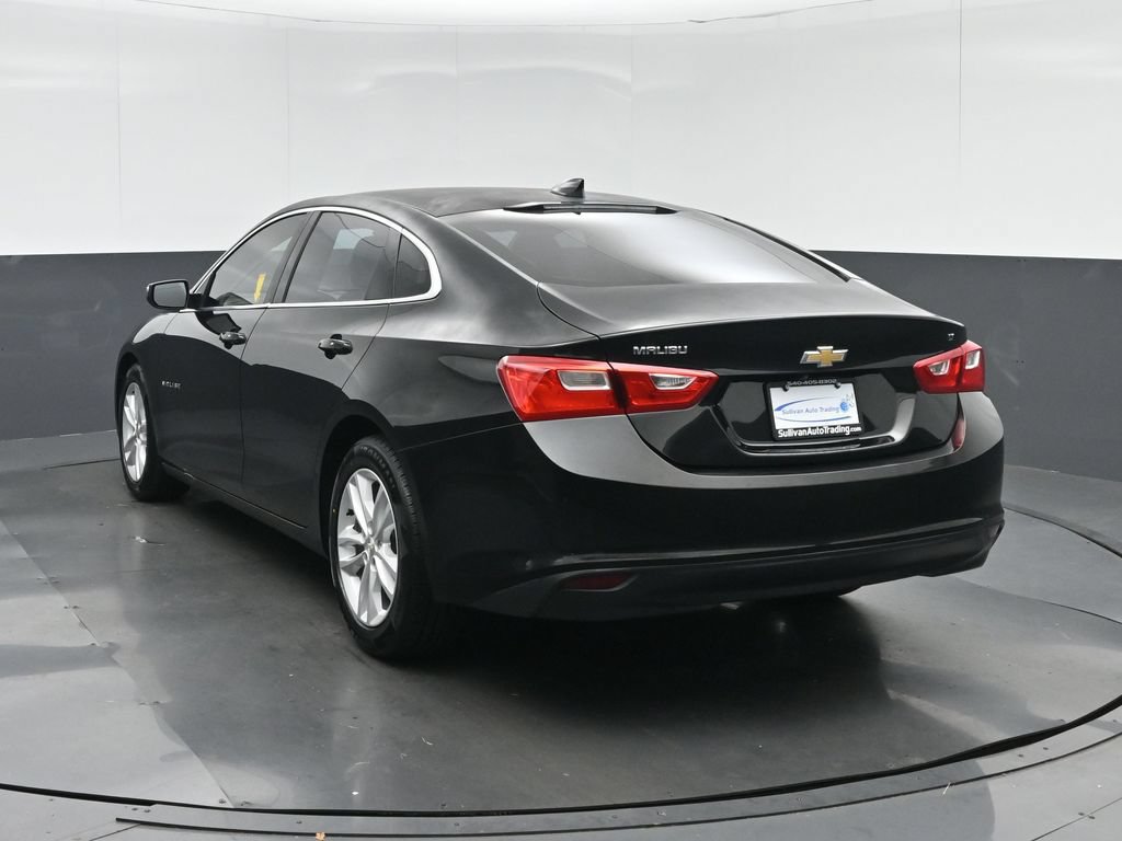 Used 2017 Chevrolet Malibu LT FWD image 5