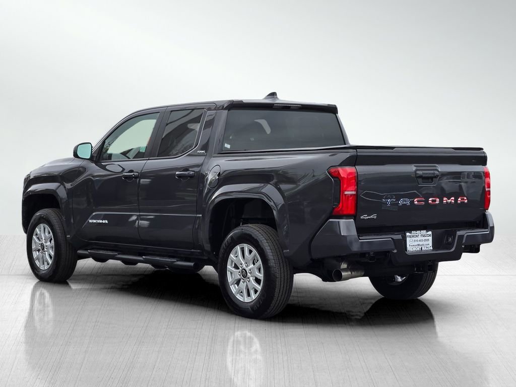 Used 2025 Toyota Tacoma SR5 image 6
