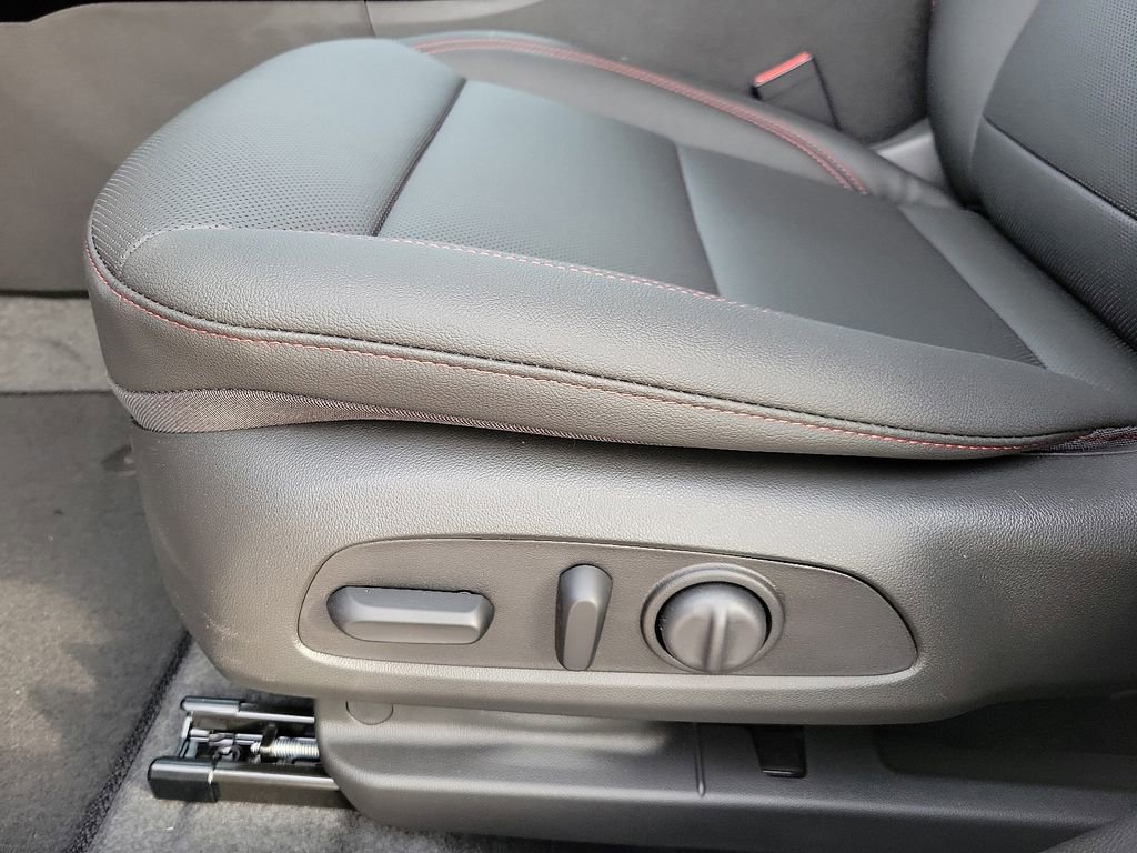 New 2026 Chevrolet Trax RS w/ Driver Confidence Package image 12