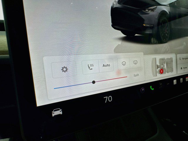 Used 2022 Tesla Model Y Performance AWD/4WD image 19