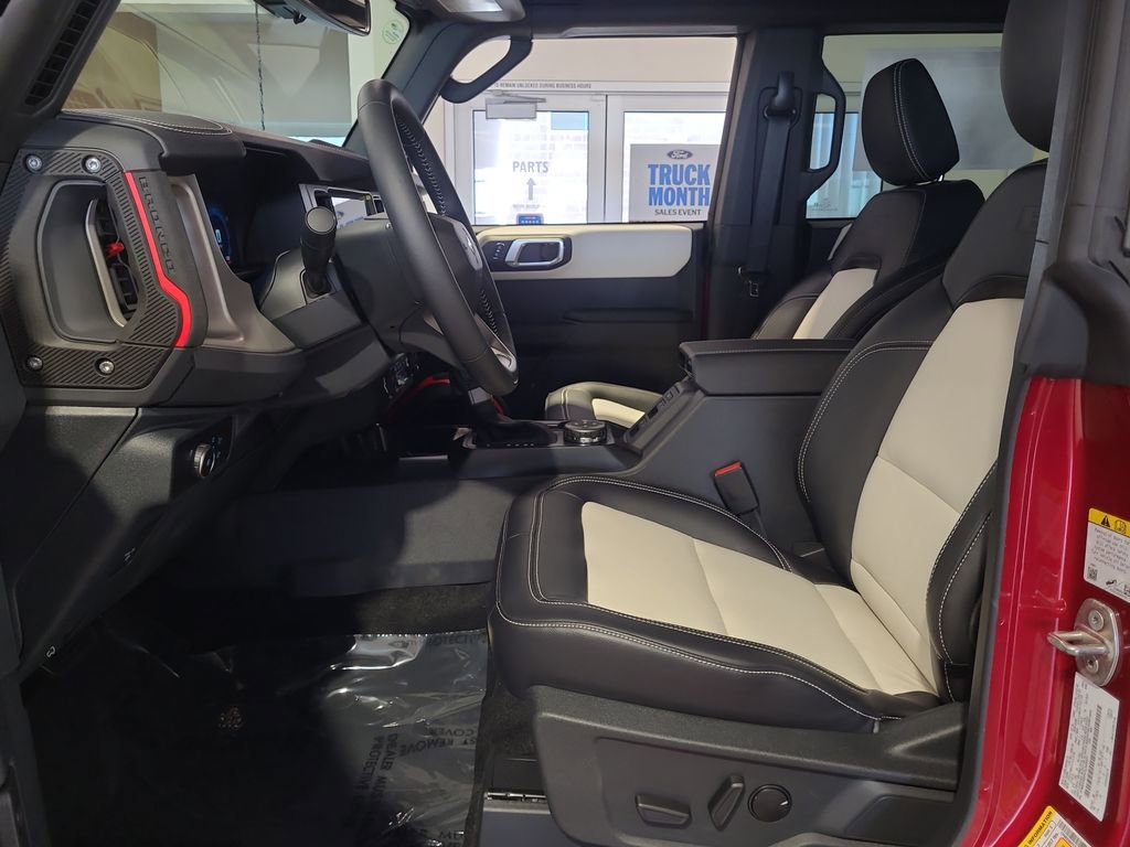 New 2026 Ford Bronco Outer Banks w/ Sasquatch Package image 7