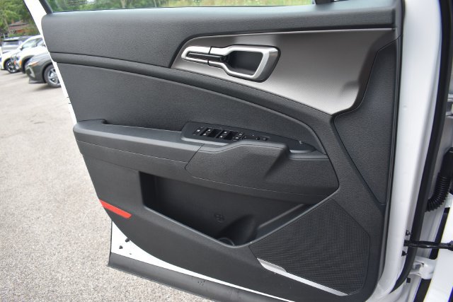 New 2026 Kia Sportage LX w/ LX Convenience Package FWD image 31