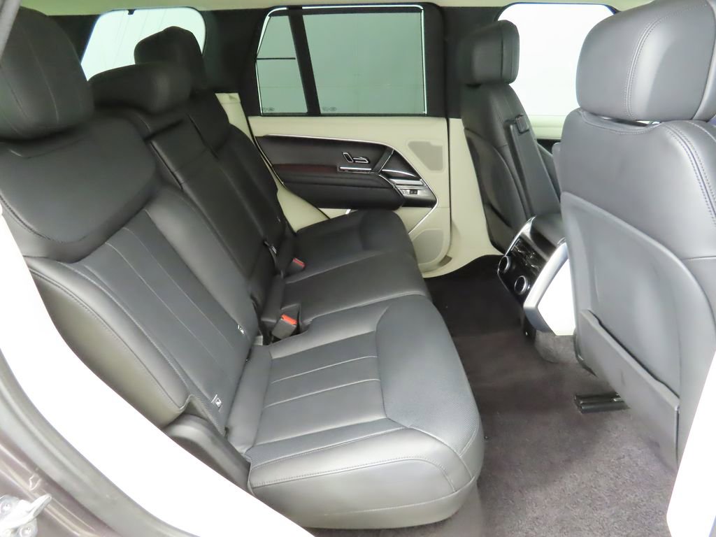 Used 2022 Land Rover Range Rover SE image 22