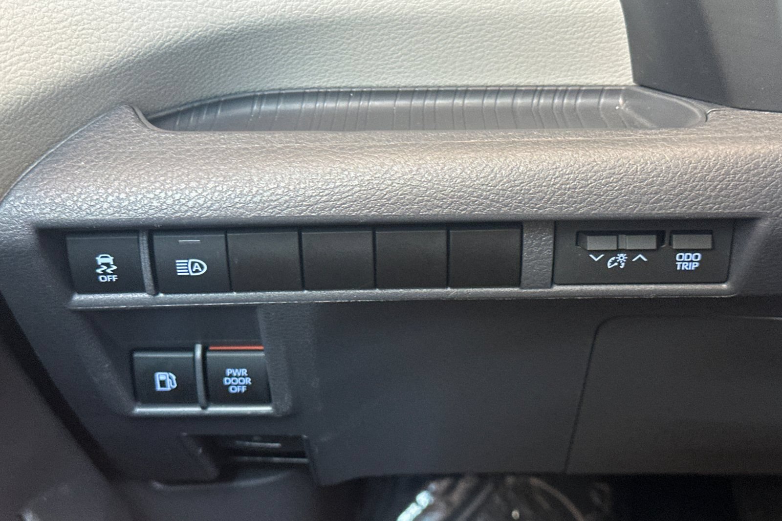 Certified 2022 Toyota Sienna XLE w/ XLE Plus Package FWD image 33