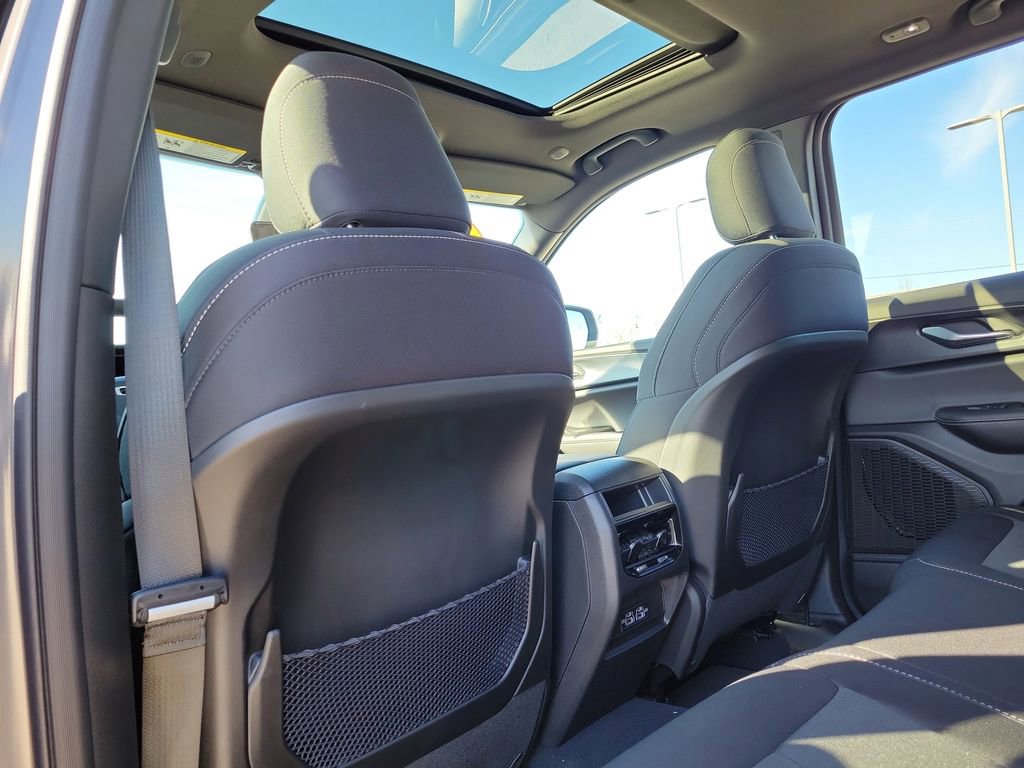 New 2025 Jeep Grand Cherokee L Limited w/ Black Appearance Package image 13