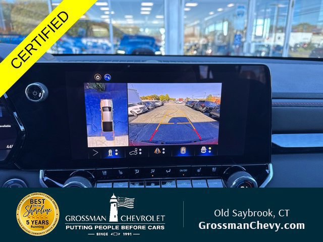 Used 2026 Chevrolet Colorado Z71 w/ Technology Package AWD/4WD image 3