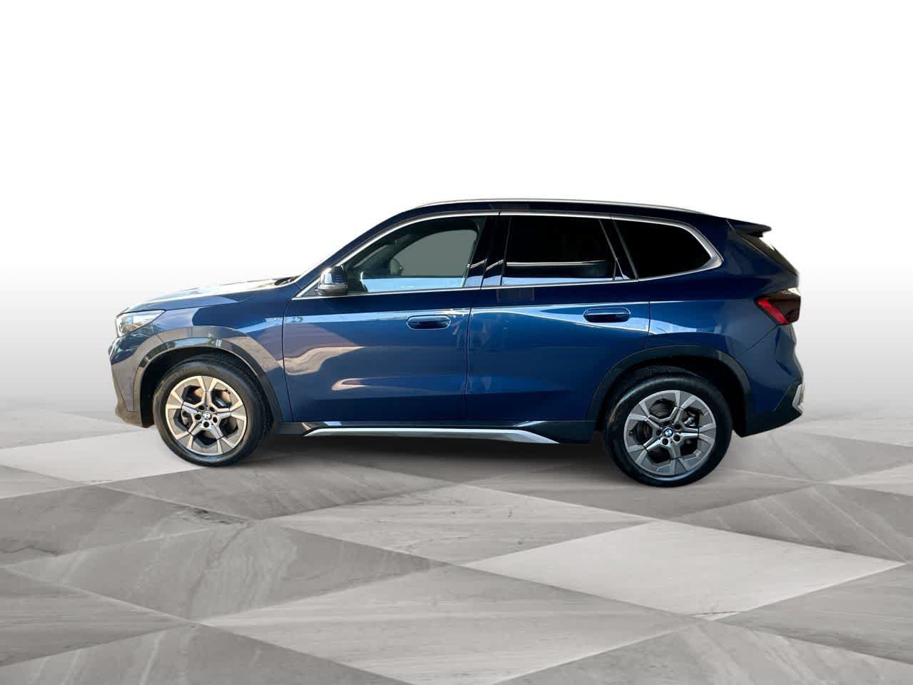 Used 2025 BMW X1 xDrive28i AWD/4WD image 5