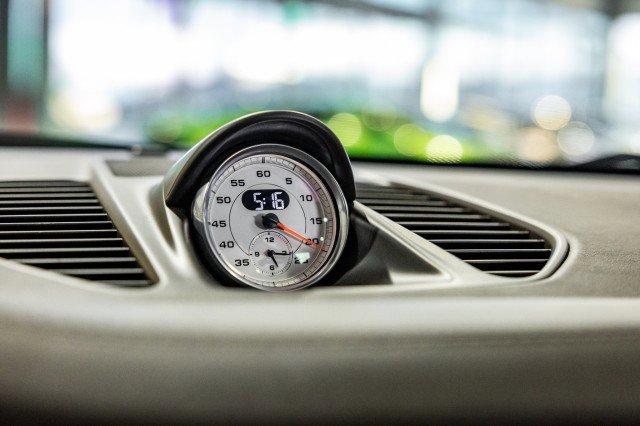 Used 2015 Porsche 911 Turbo S image 24