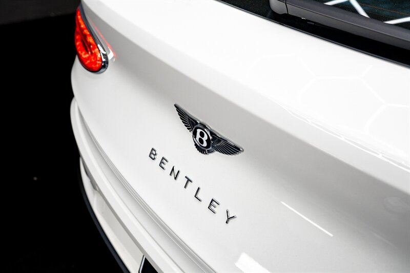 Used 2024 Bentley Bentayga AWD/4WD image 23