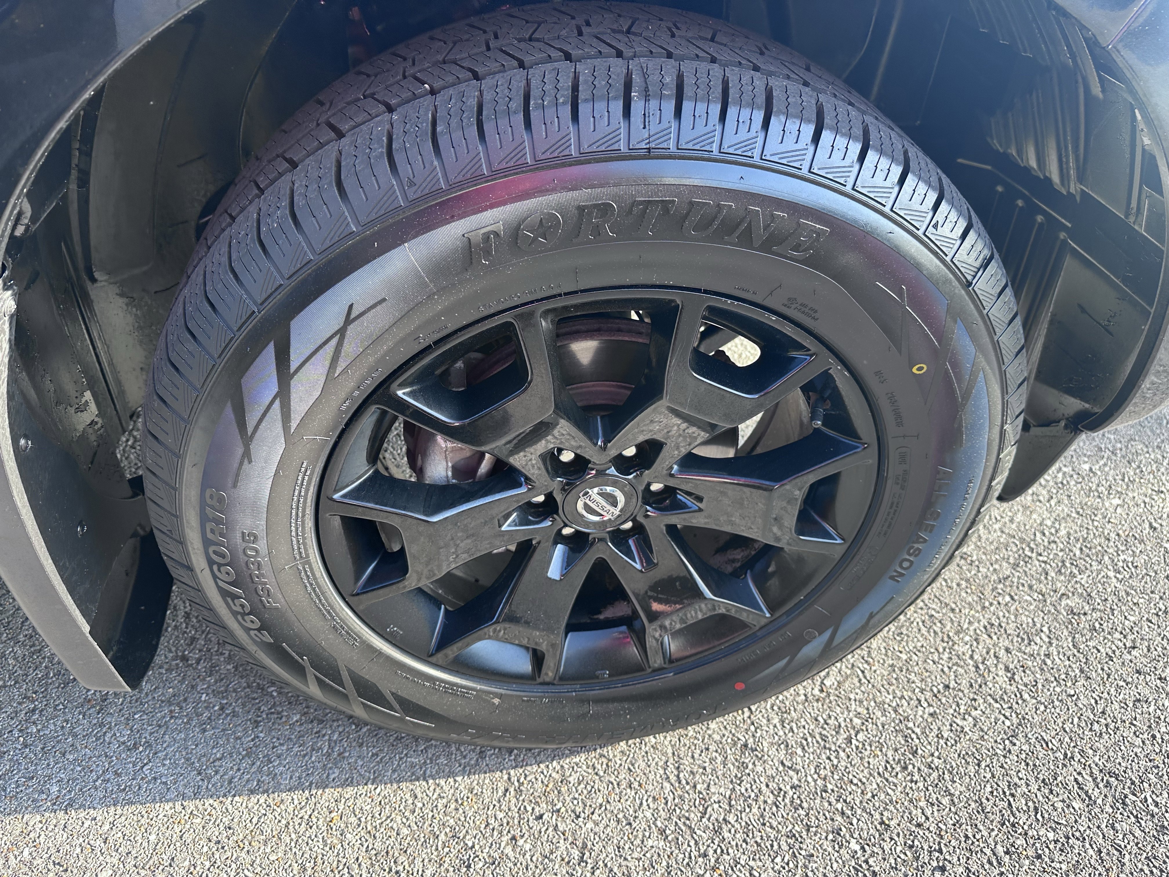 Used 2020 Nissan Frontier SV w/ Midnight Edition Floor Mats RWD image 15