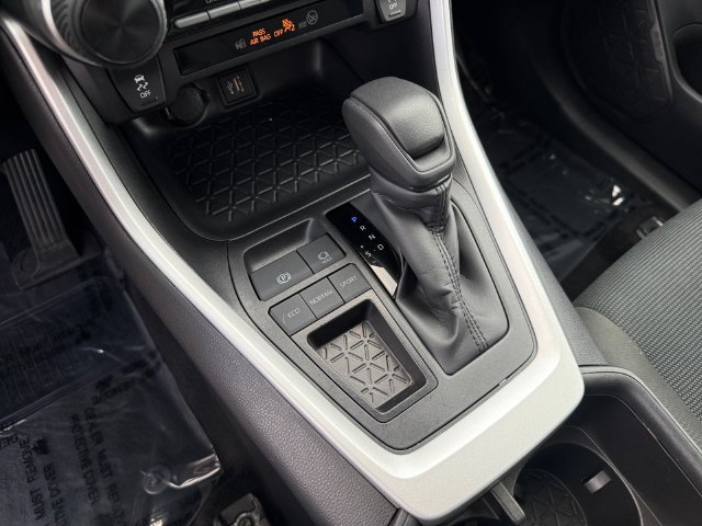 Used 2025 Toyota RAV4 LE FWD image 17