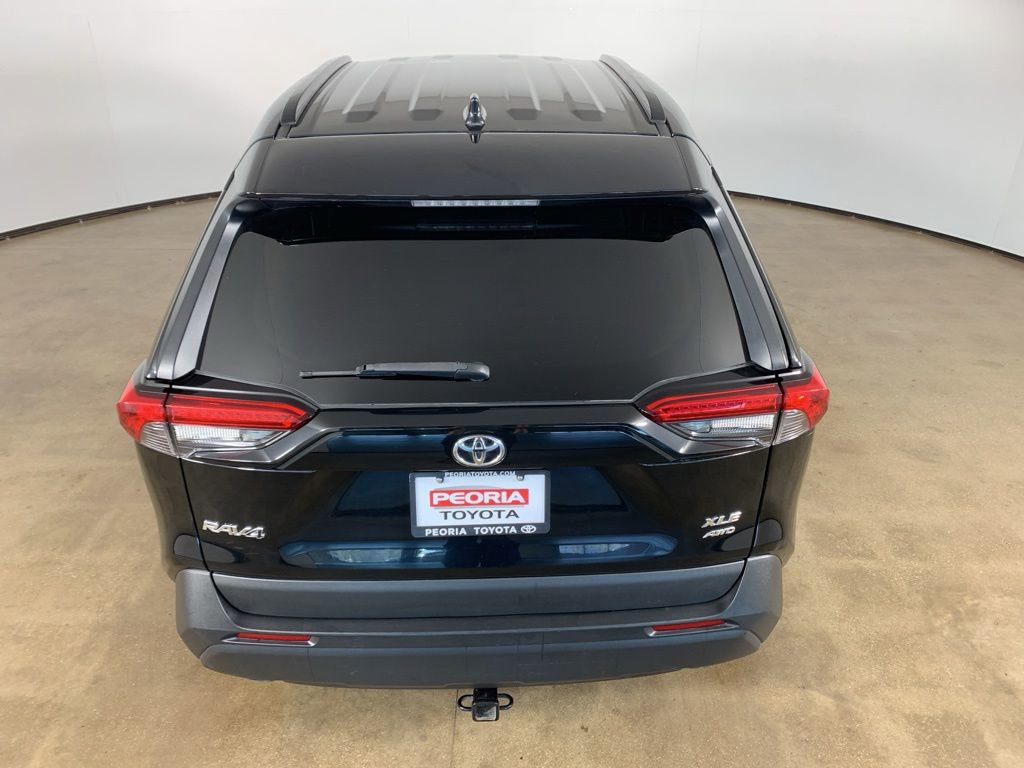 Used 2022 Toyota RAV4 XLE image 10