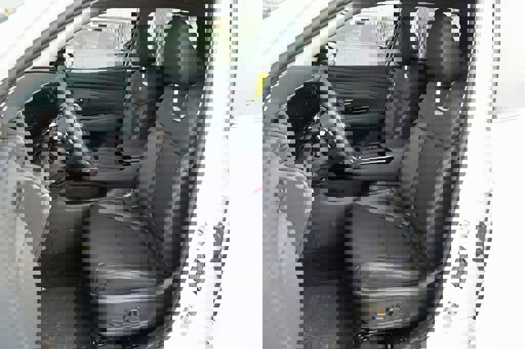 New 2026 Hyundai Tucson Limited image 6