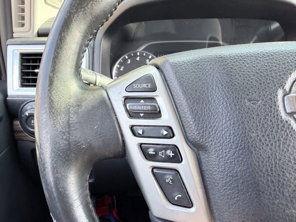 Used 2020 Nissan Titan SL w/ Moonroof Package image 14