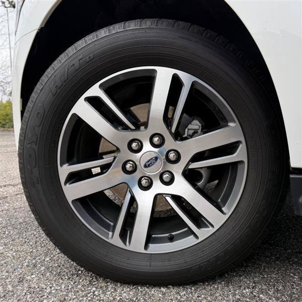 Used 2023 Ford Expedition Limited AWD/4WD image 36
