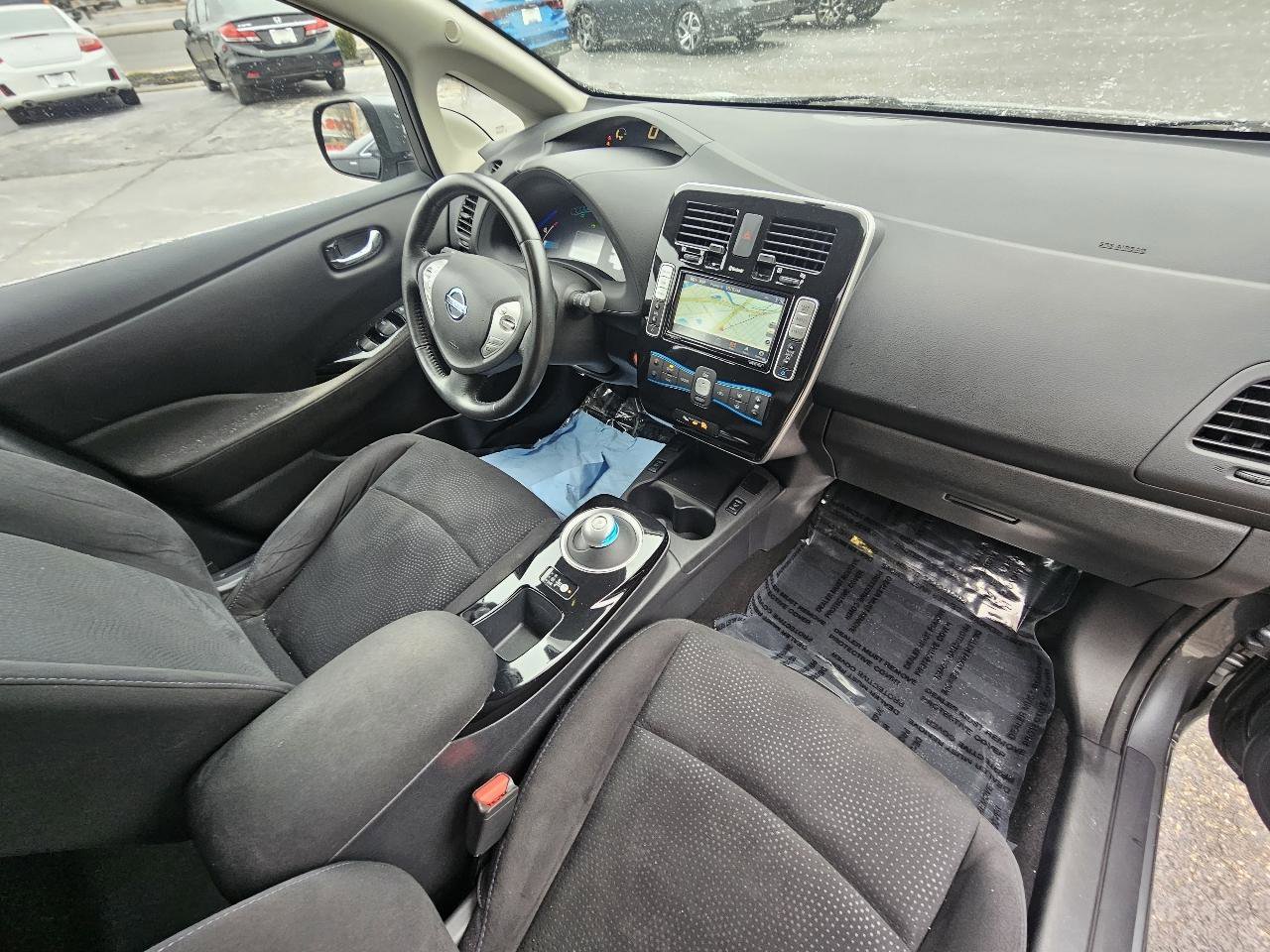 Used 2016 Nissan Leaf SV image 37