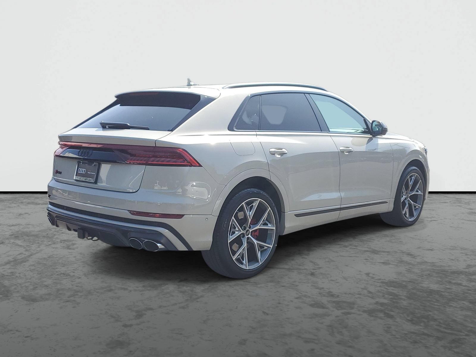 Used 2023 Audi SQ8 Prestige w/ Prestige Package AWD/4WD image 4