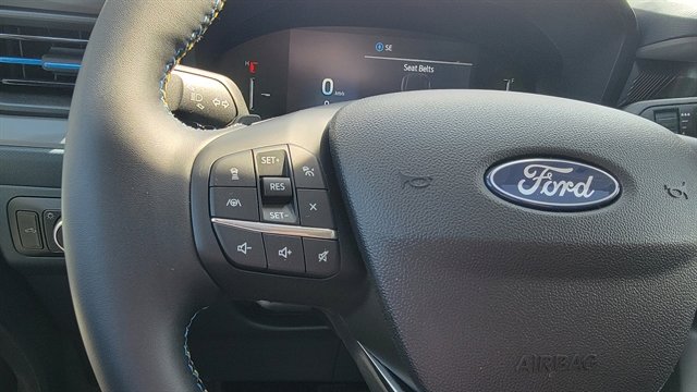 Used 2026 Ford Maverick Lobo AWD/4WD image 32