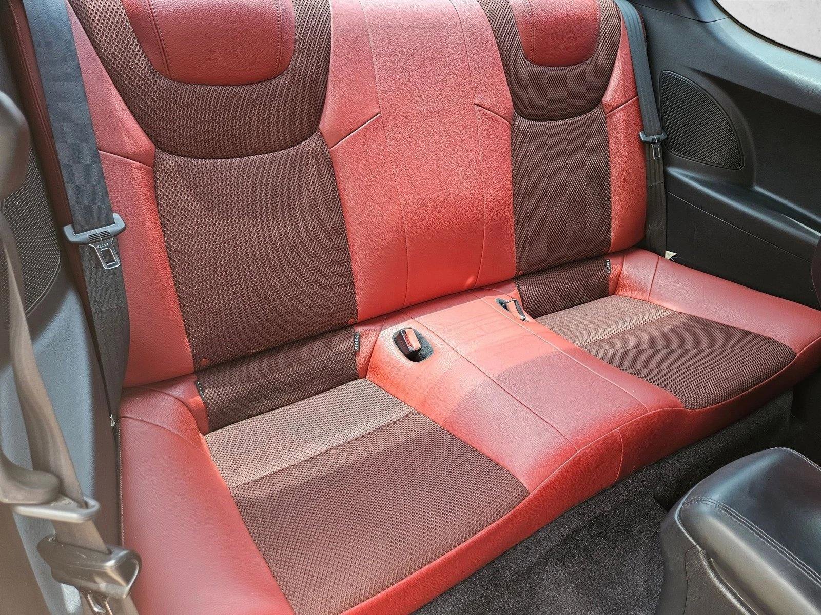 Used 2013 Hyundai Genesis 2.0T RWD image 17