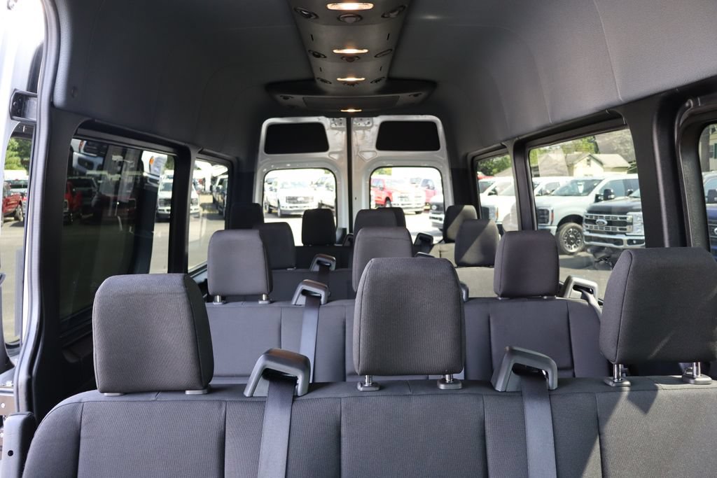 Used 2025 Mercedes-Benz Sprinter 2500 image 33