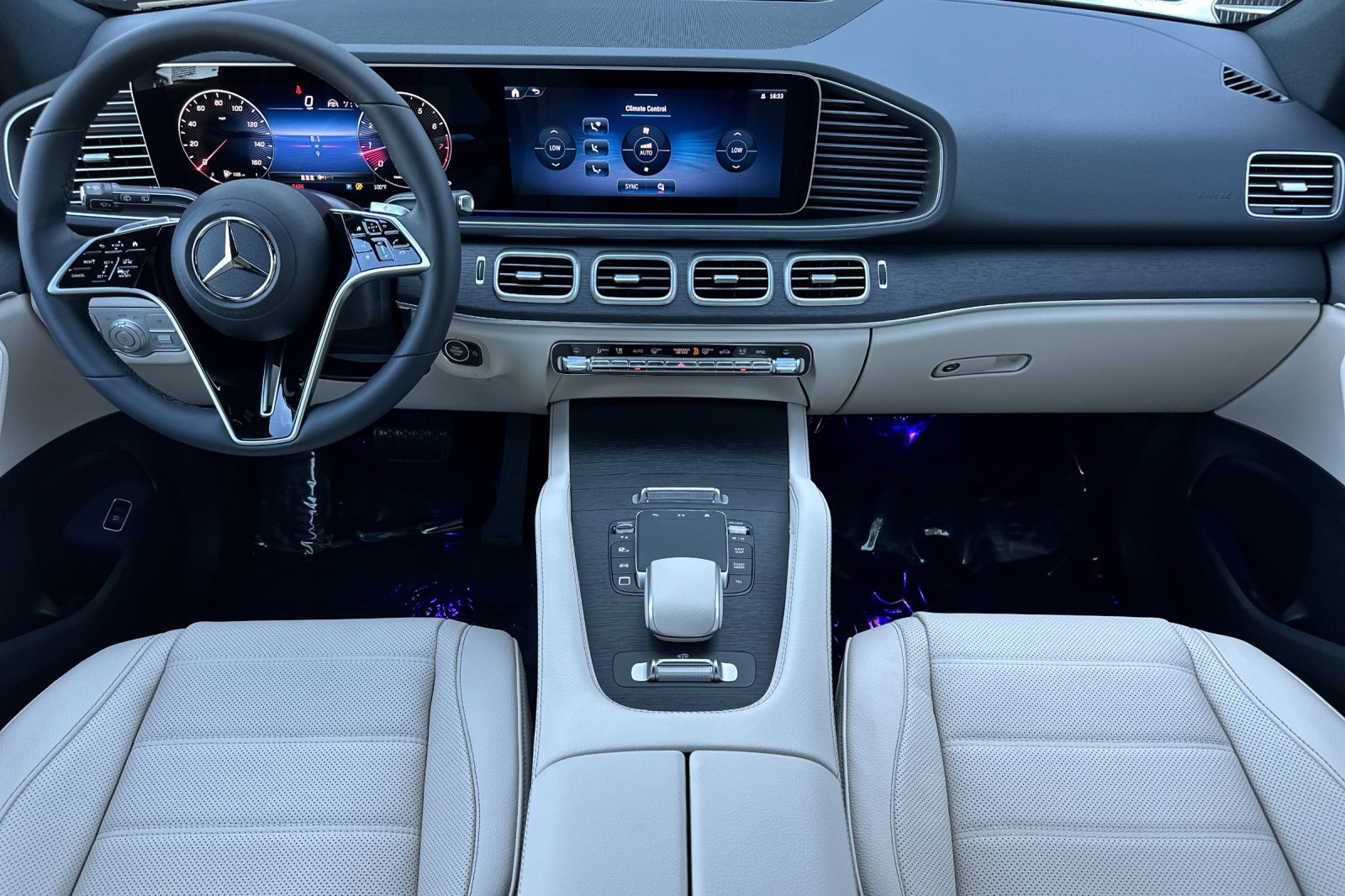 New 2026 Mercedes-Benz GLE 580 4MATIC image 13