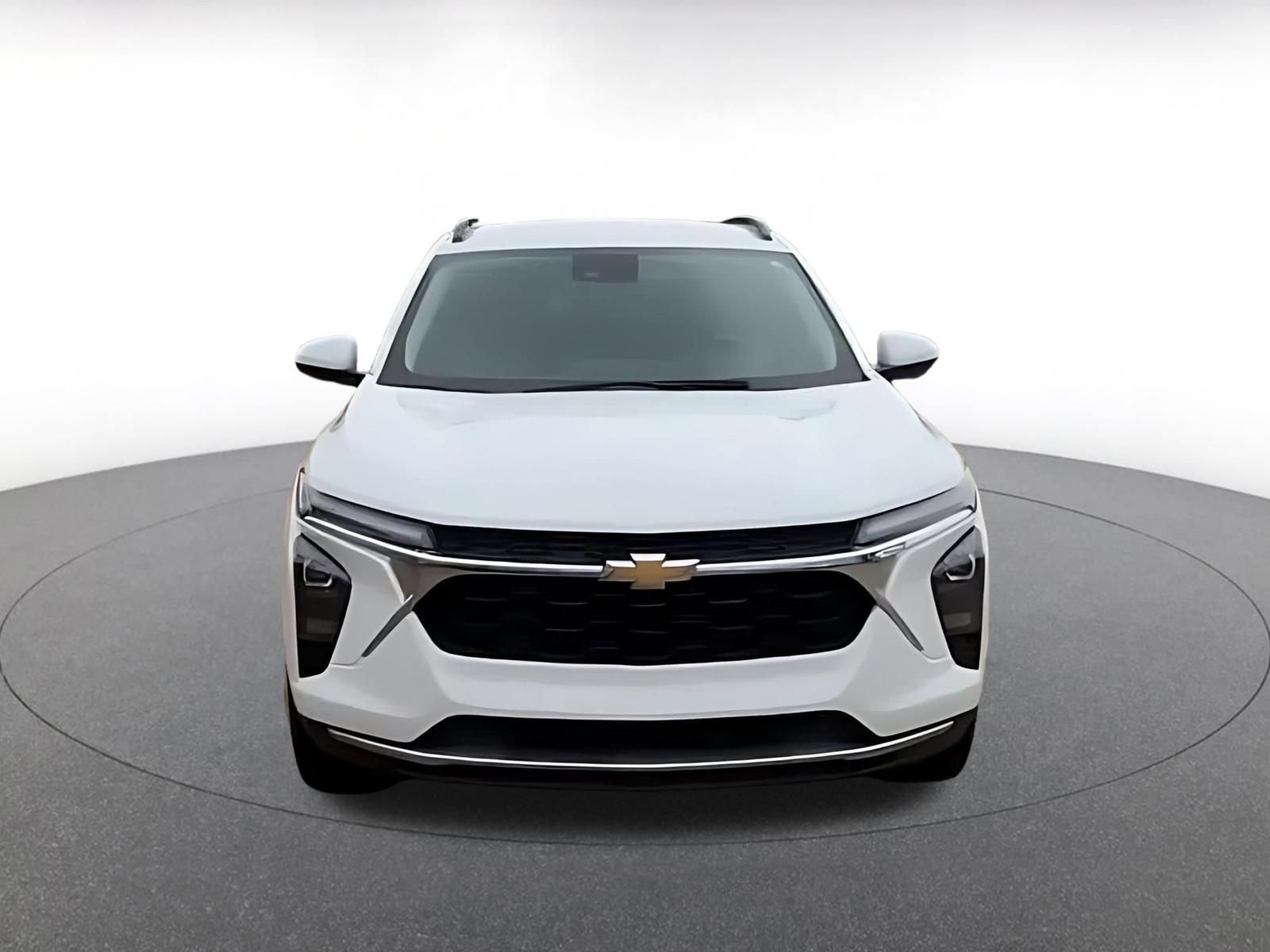 Used 2025 Chevrolet Trax LT w/ LT Convenience Package FWD image 5