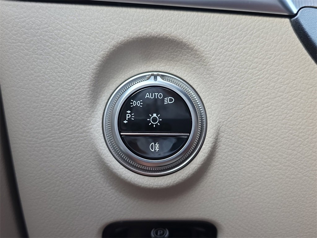 New 2026 Mercedes-Benz C 300 4MATIC Sedan image 27