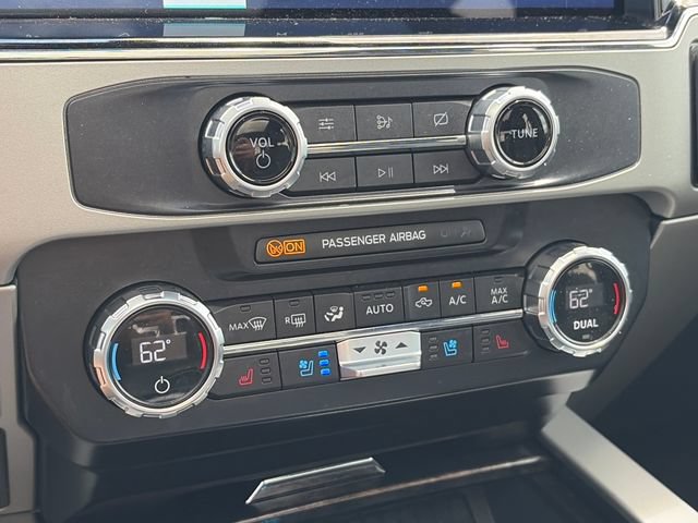 Used 2022 Ford F350 Lariat w/ Lariat Ultimate Package AWD/4WD image 23