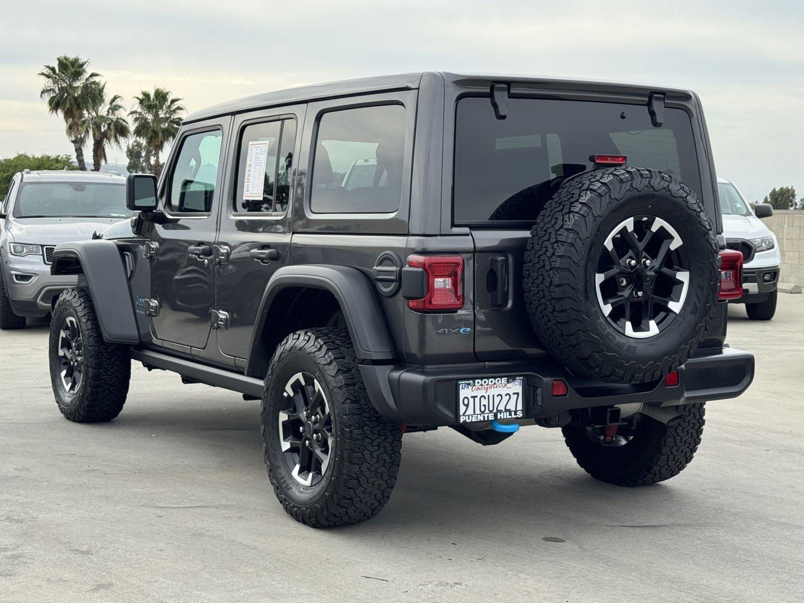 Certified 2025 Jeep Wrangler Unlimited Rubicon 4xe w/ Convenience Group image 5