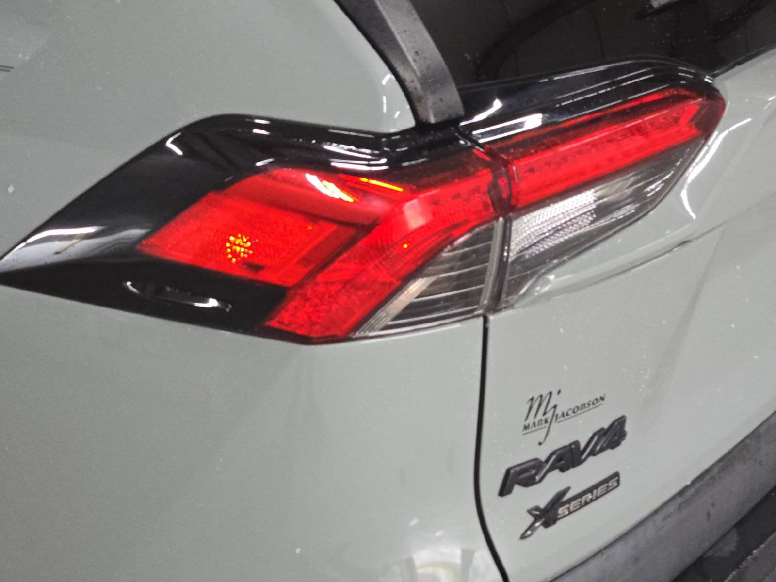 Used 2021 Toyota RAV4 XLE FWD image 38