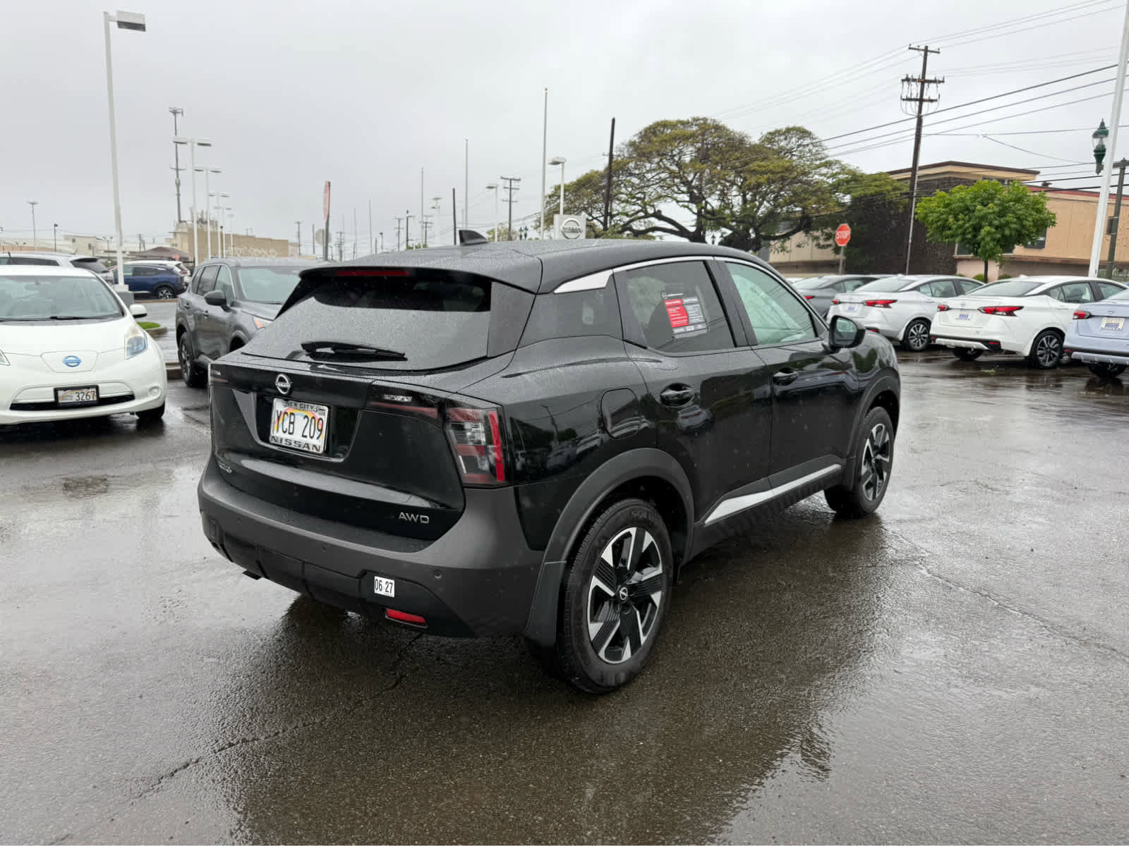 Used 2025 Nissan Kicks SV image 3
